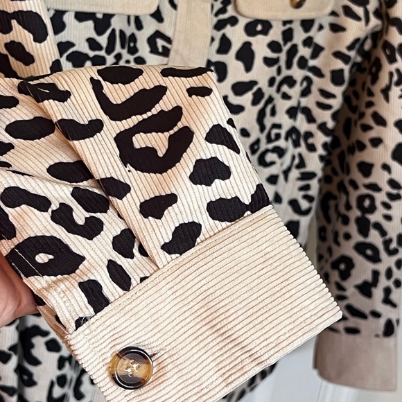 NWOT Women’s Sz M Button Front Cow Print Jacket/Top -corduroy feel - Picture 6 of 11